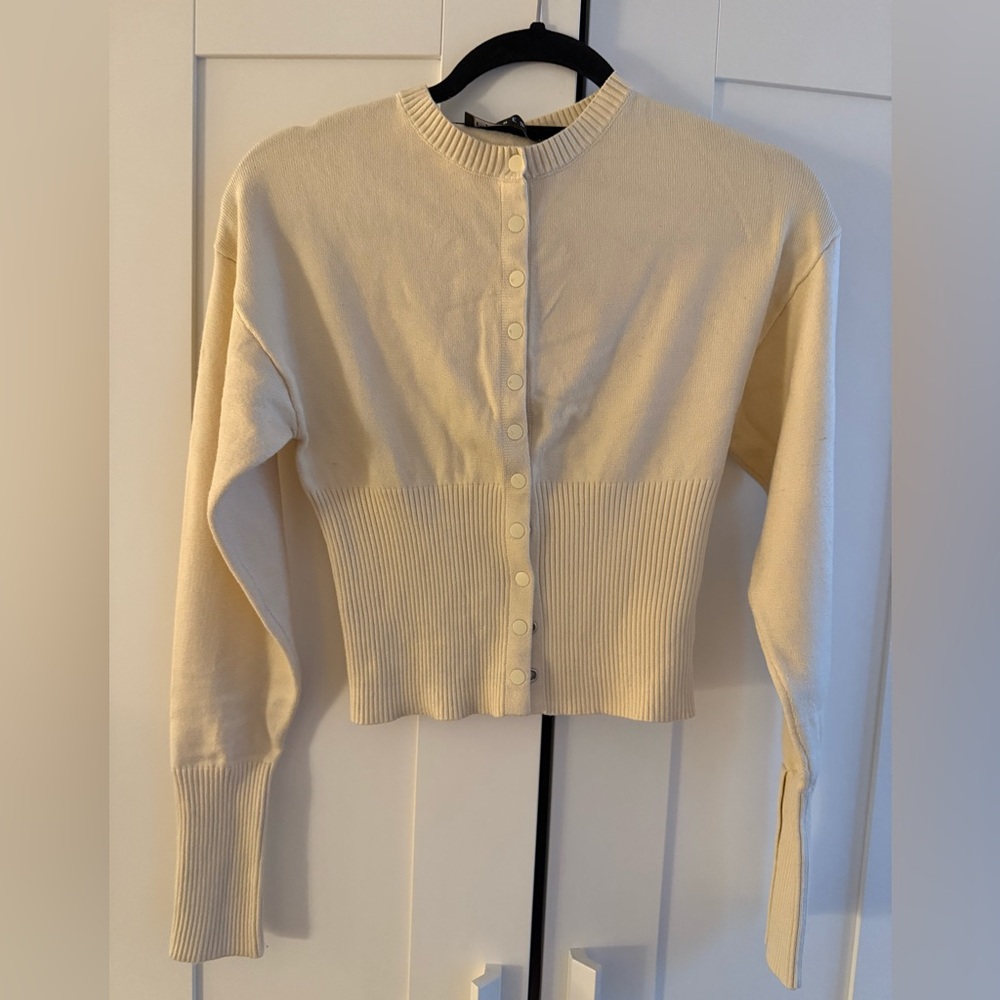 Revolve Lioness Ivory Cream Button-Up Cropped Cardigan XS - Picture 6 of 8